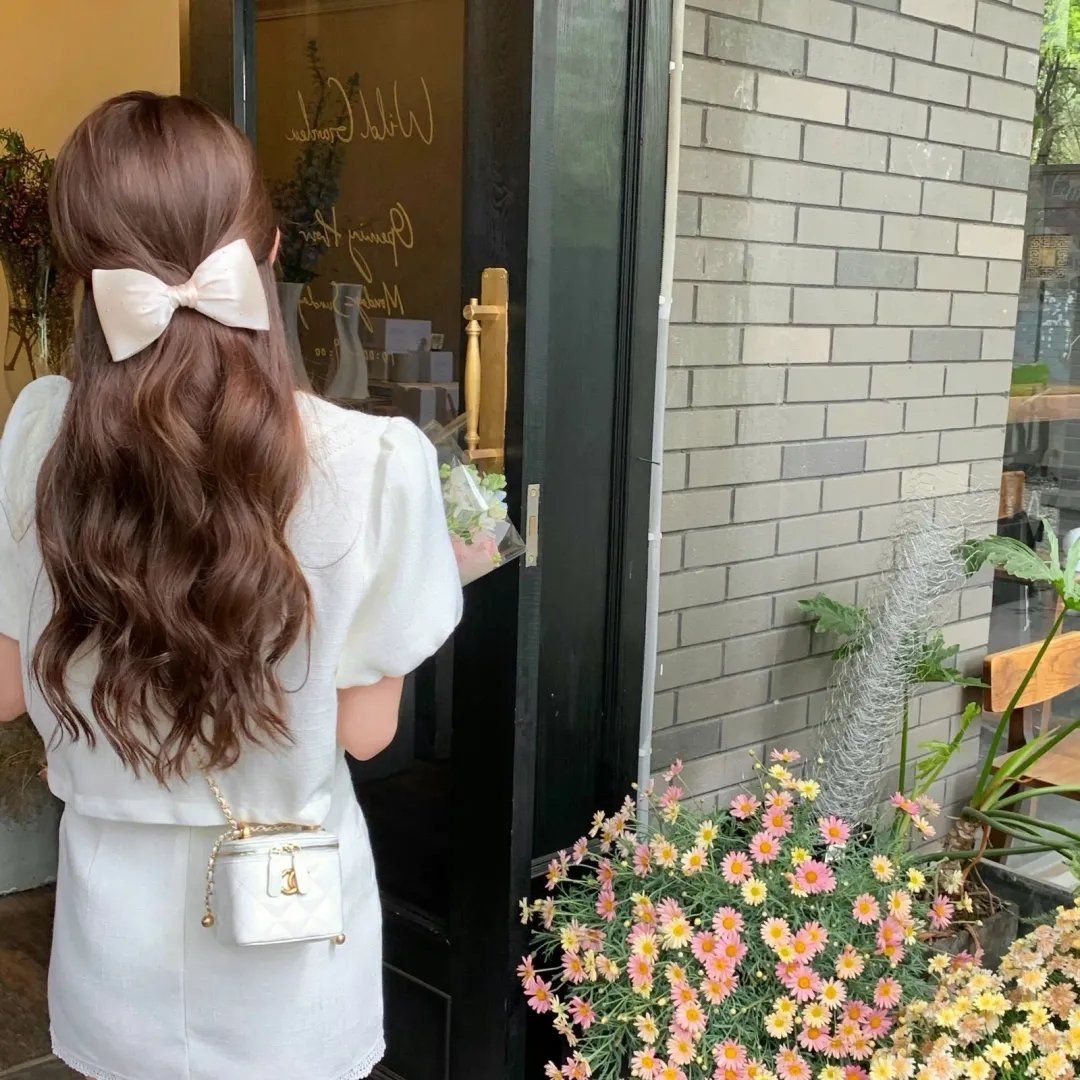女交通员